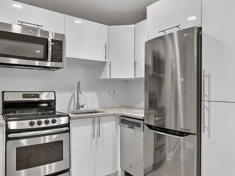 451 M St NW #B — Photo 3