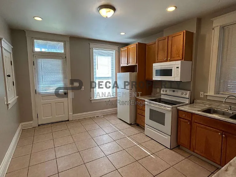 4546 Virginia Ave — Photo 6