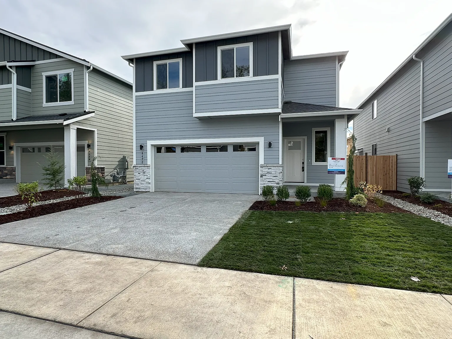 3 bed, 2.5 bath, 1959 sqft, $3,249 — Photo 1