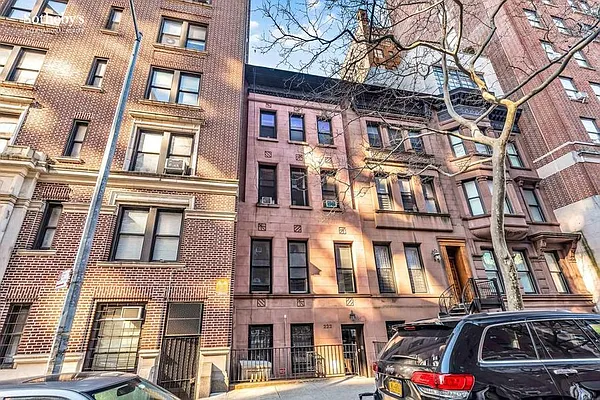 Rented by Sotheby's International Realty | media 14