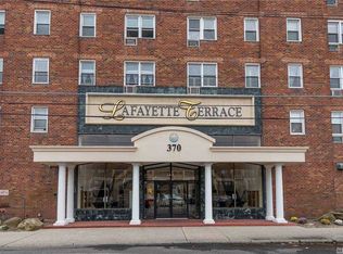 370 W Broadway APT 2L, Long Beach, NY 11561