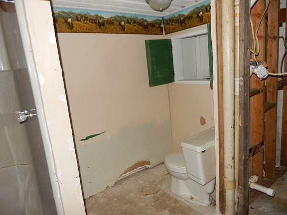 3rd image of 2938 Cougar Dr