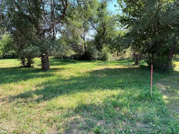 W Elizabeth St, Pierre, SD 57501