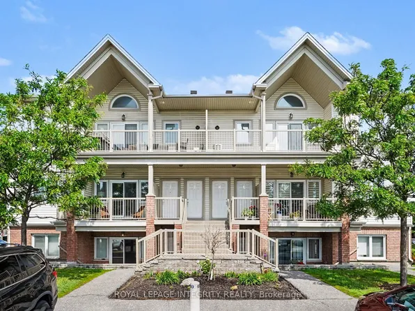 139 Harthill Way #I, Ottawa, ON K2J 5V1