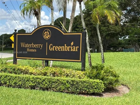 18052 105th Ave S, Boca Raton, FL 33498