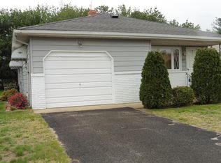 355 Saint Thomas Dr, Toms River, NJ 08757
