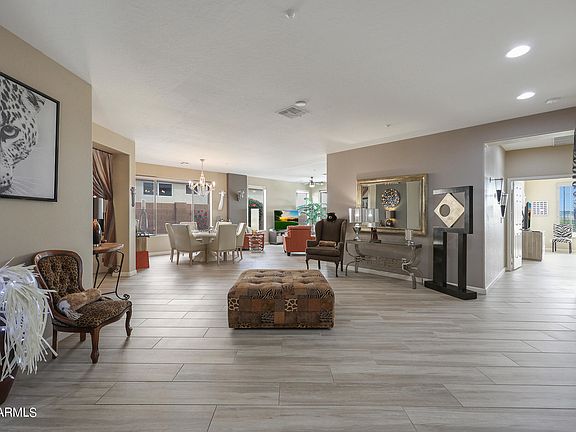 5th image of 2227 W MUIRFIELD Drive
