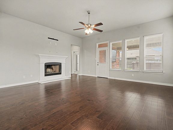 3rd image of 3137 Bent Creek Dr