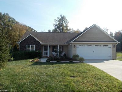 123 Camino Dr, Thomasville, NC, 27360