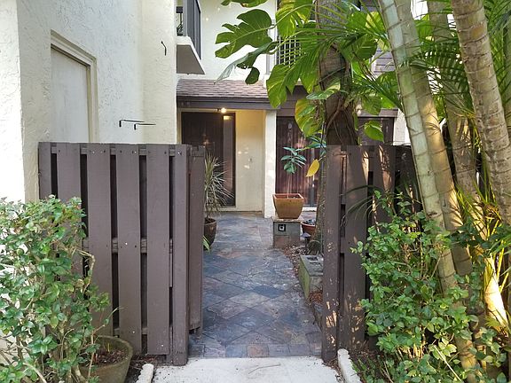 2nd image of 3345 Cocoplum Cir #33127