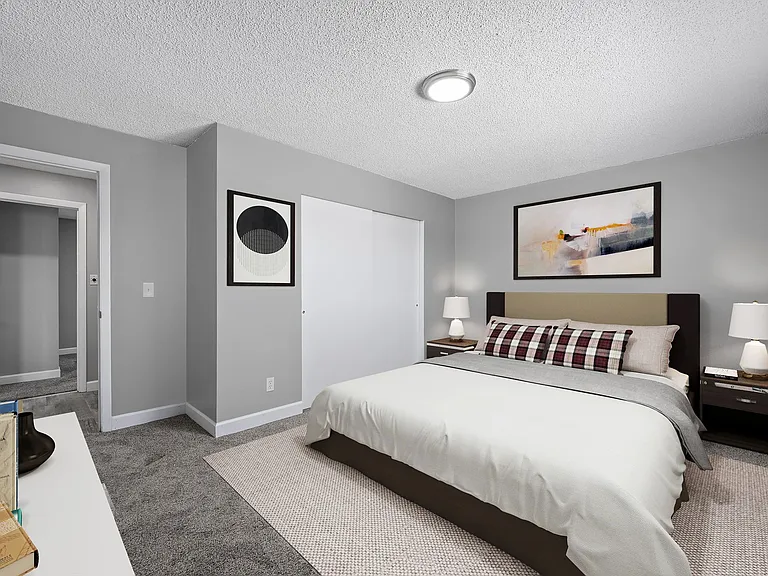 Heather Ridge - Beautiful Remodeled Apartments — Photo 9