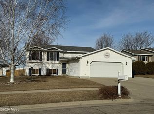 1841 5th St NE, Watertown, SD 57201
