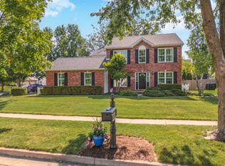 1419 Moss Creek Rd, Bloomington, IL 61704