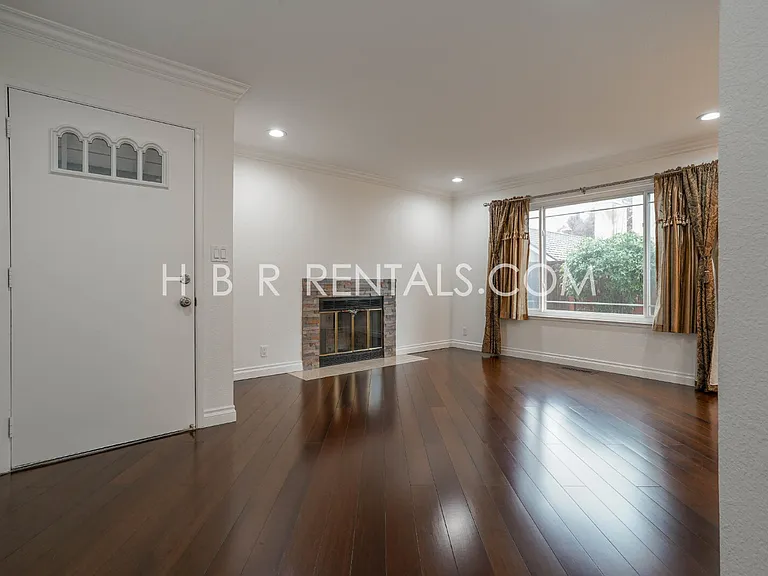 2859 El Capitan Dr — Photo 5