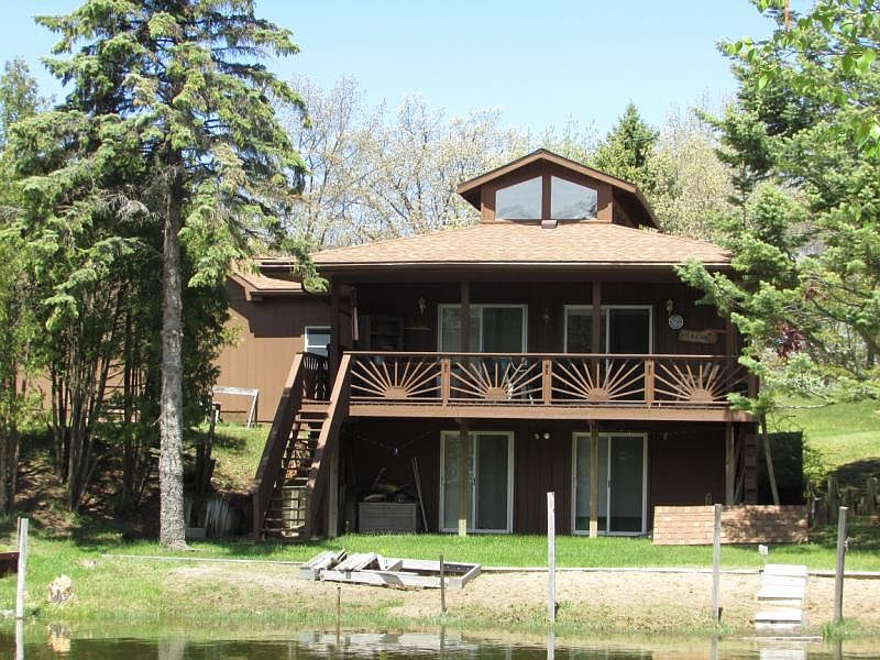 1st image of 4390 Iroquois Dr