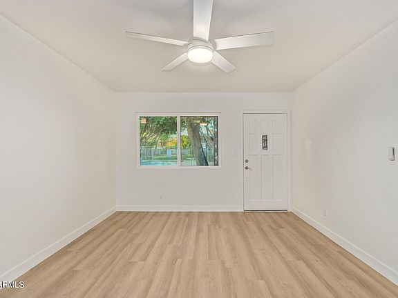 5th image of 749 E MONTEBELLO Avenue #126
