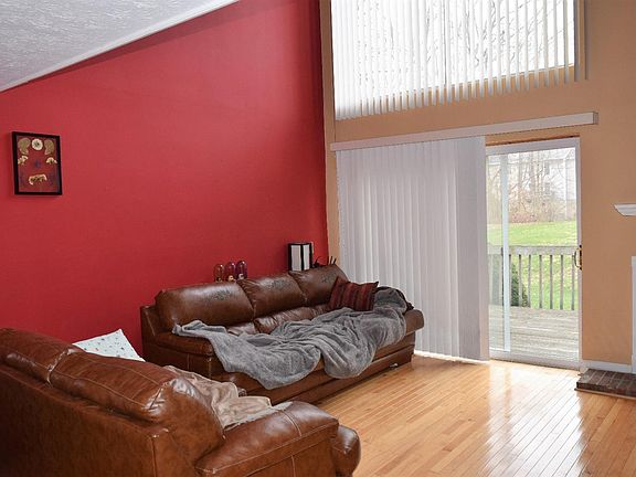 3rd image of 10835 Lakehurst Ct