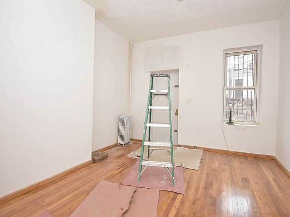5th image of 421 S 5th St #1
