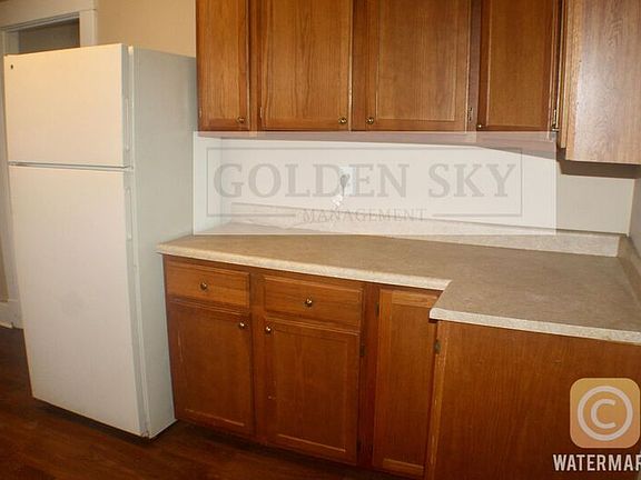 3rd image of 810 W Charles St #2