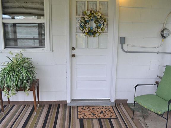 3rd image of 260 S La Vista Blvd