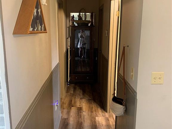 5th image of 2012 Ables Rd