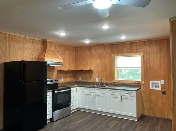 582 Golf Course Rd, Eastman, GA 31023