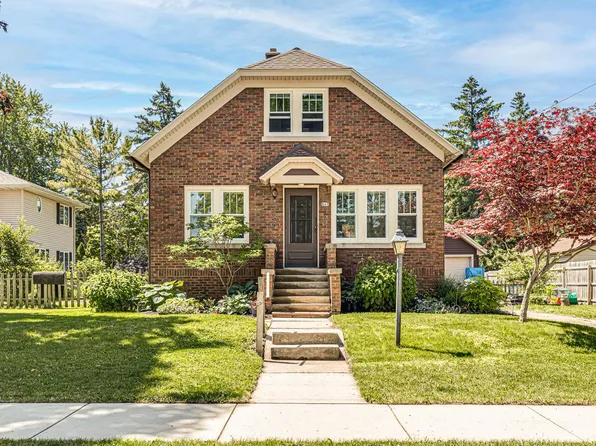 847 Superior AVENUE, Oostburg, WI 53070