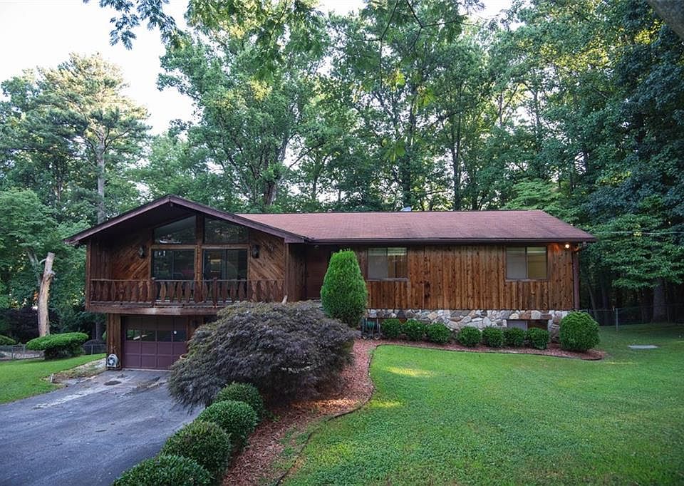 1st image of 3570 Castlehill Ct