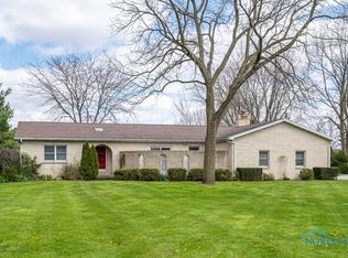 24704 W River Rd, Perrysburg, OH 43551