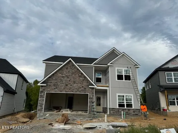 1828 Melton Meadows Dr, Maryville, TN 37803