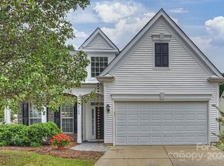 8703 Heron Glen Dr, Charlotte, NC 28269