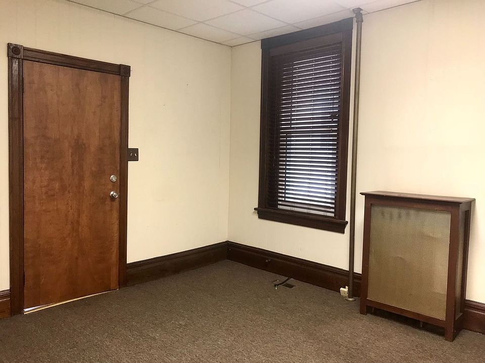 2nd image of 2204 Market St Ste 2