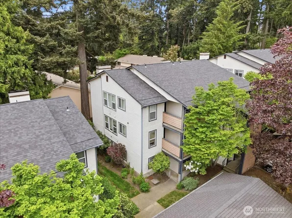 8615 238th Street SW #C101, Edmonds, WA 98026
