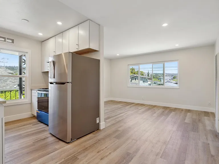 3441 Laguna Ave #2 — Photo 18