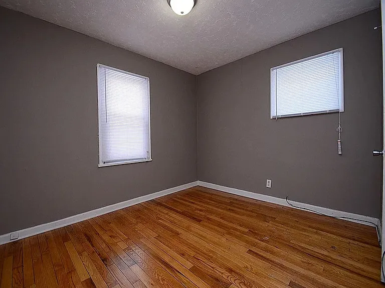 1309 Franklin St — Photo 8