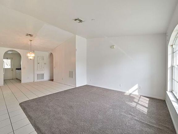 4th image of 2817 Blount St