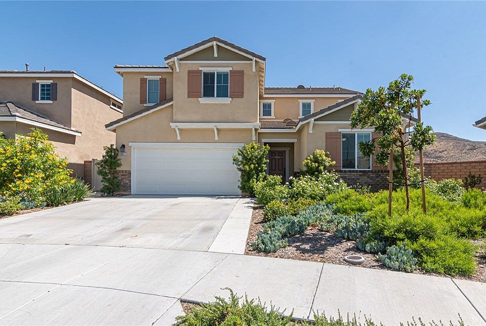 1st image of 24377 Comanche Creek Dr