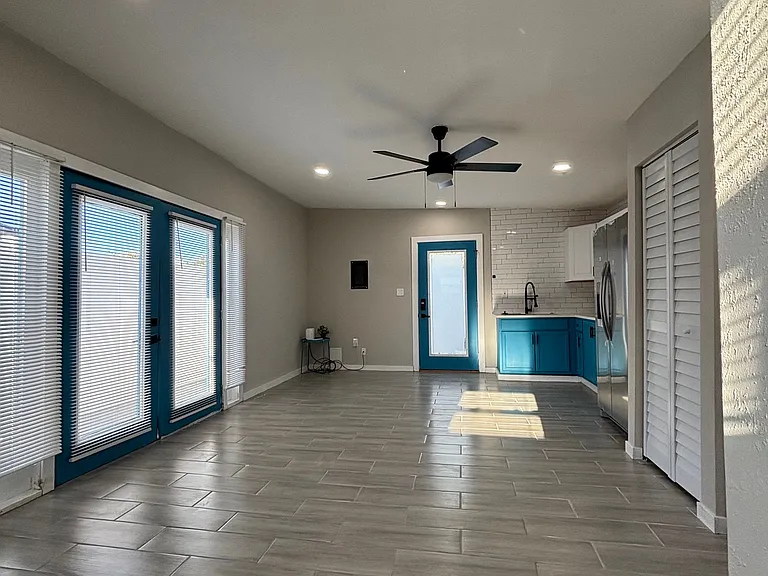 1706 W Jean St #2 — Photo 2