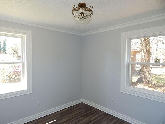 5th image of 290 Corrydale Dr