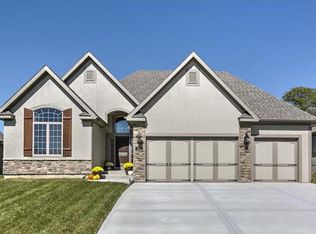 3106 NE 92nd St, Kansas City, MO 64156