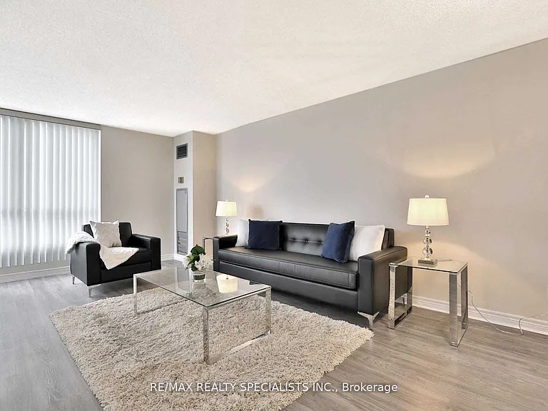 2470 Eglinton Ave W #507 — Photo 2