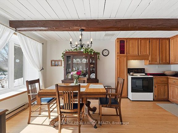 4th image of 465 Countryman Rd