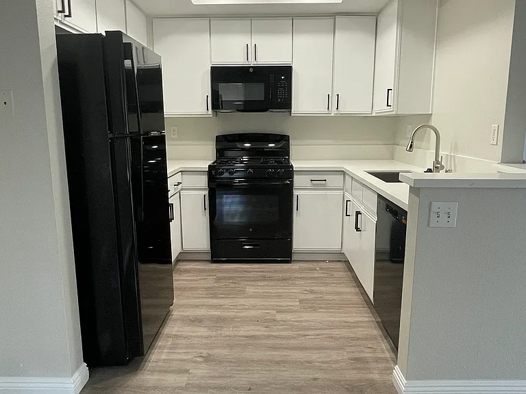 Arroyo Vista Apartments — Photo 9