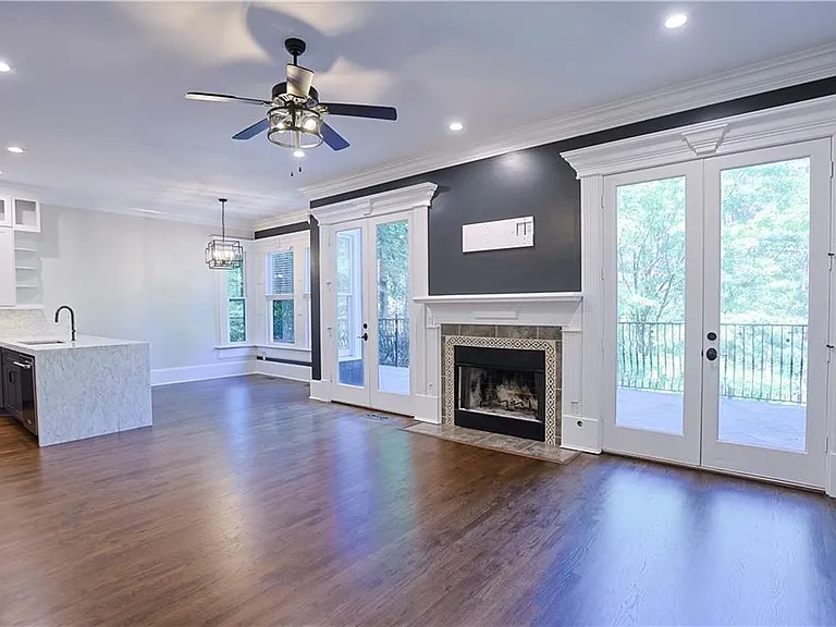 1294 Lenox Park Blvd — Photo 22