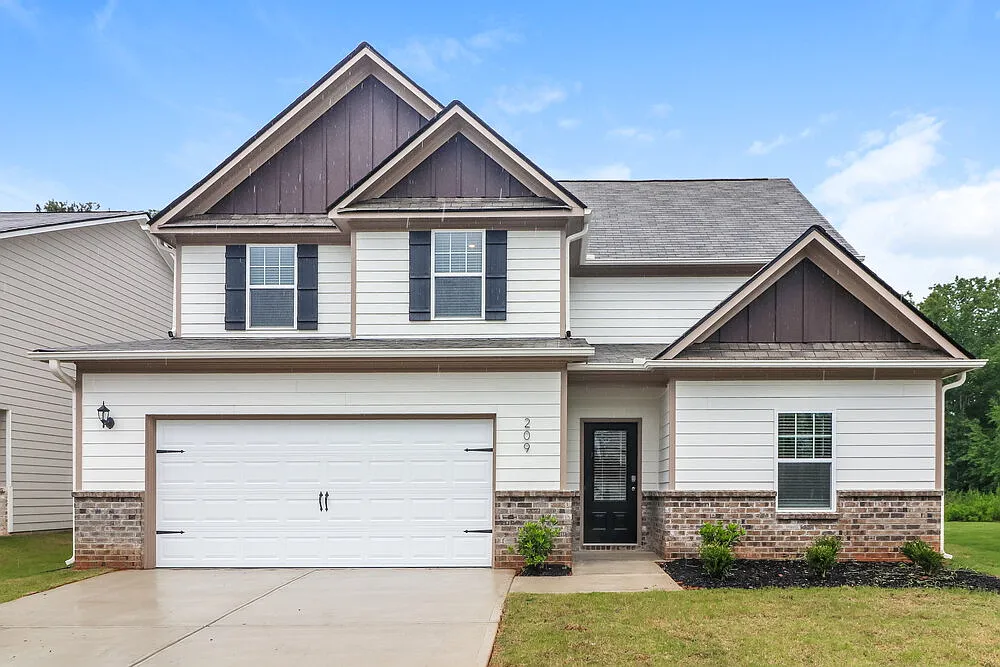 4 bed, 2.5 bath, 2231 sqft, $2,350 — Photo 1