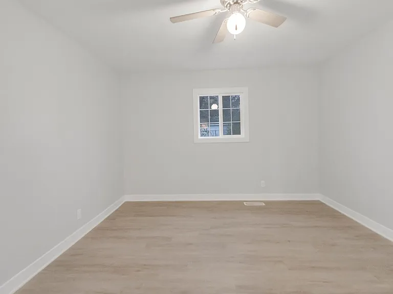 22339 Strassburg Ave — Photo 13