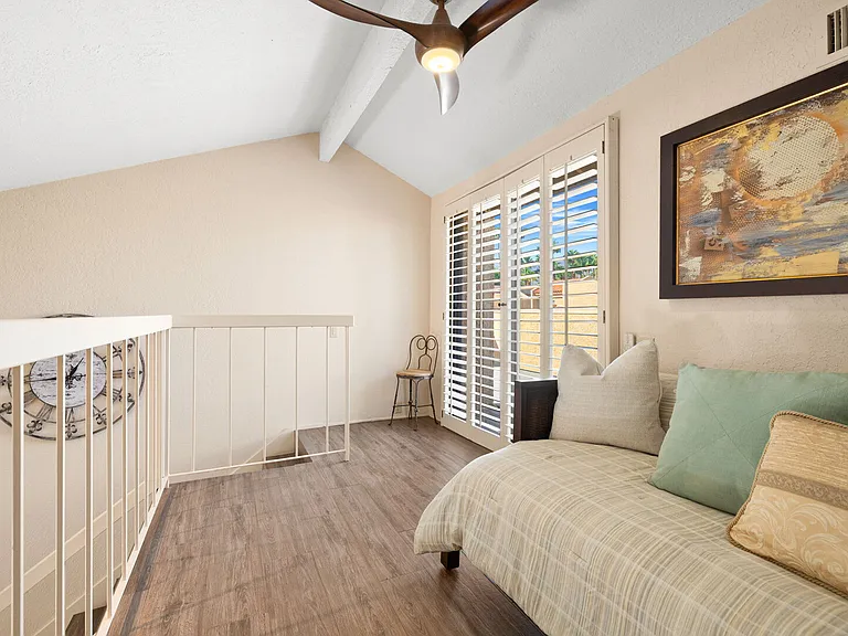 Mariposa Dr — Photo 21