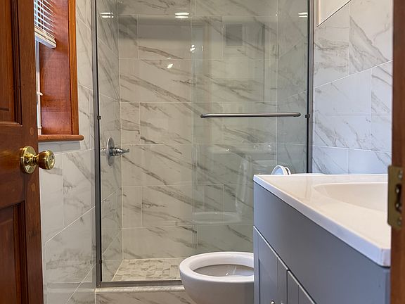5th image of 1041 Spring Garden St #3R