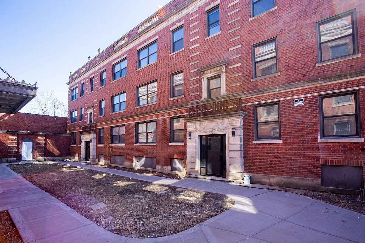 Building Photo - 7505 S Yates Blvd #1