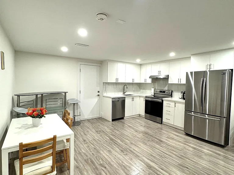 36 Mitre Pl #BASEMENT — Photo 5